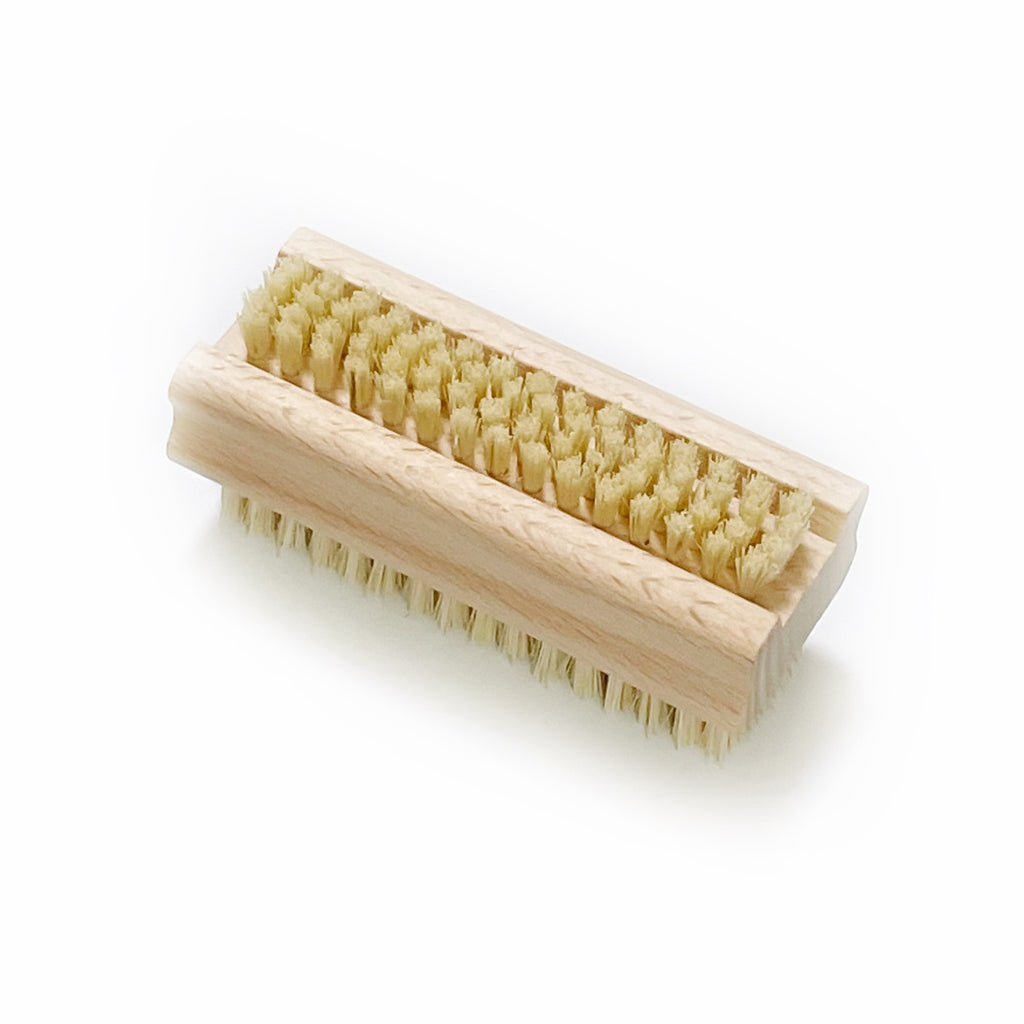 Twig-and-feather-beechwood-nail-brush-natural-fibre