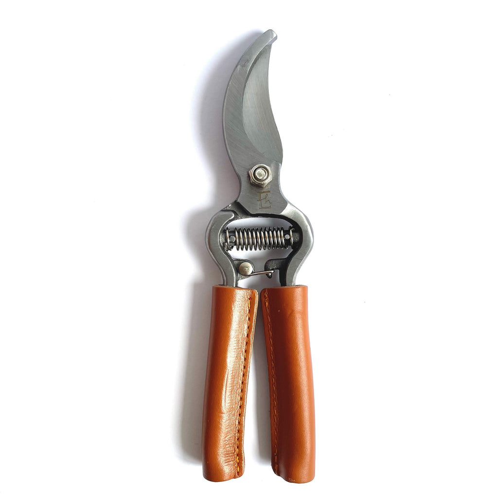 Twig-and-feather-secateurs-leather-handle