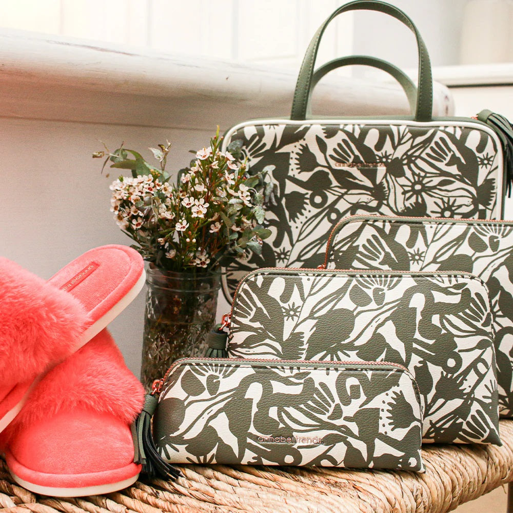 Abstract Gum – Cosmetic Bag Medium