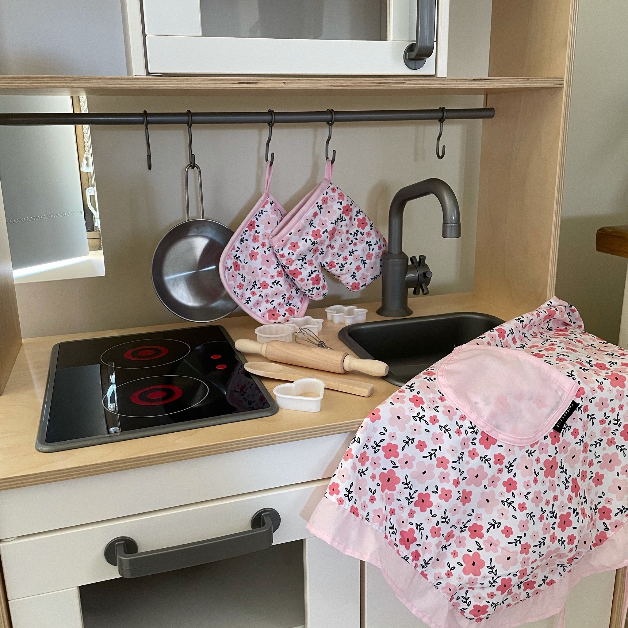 Pink baking set hotsell