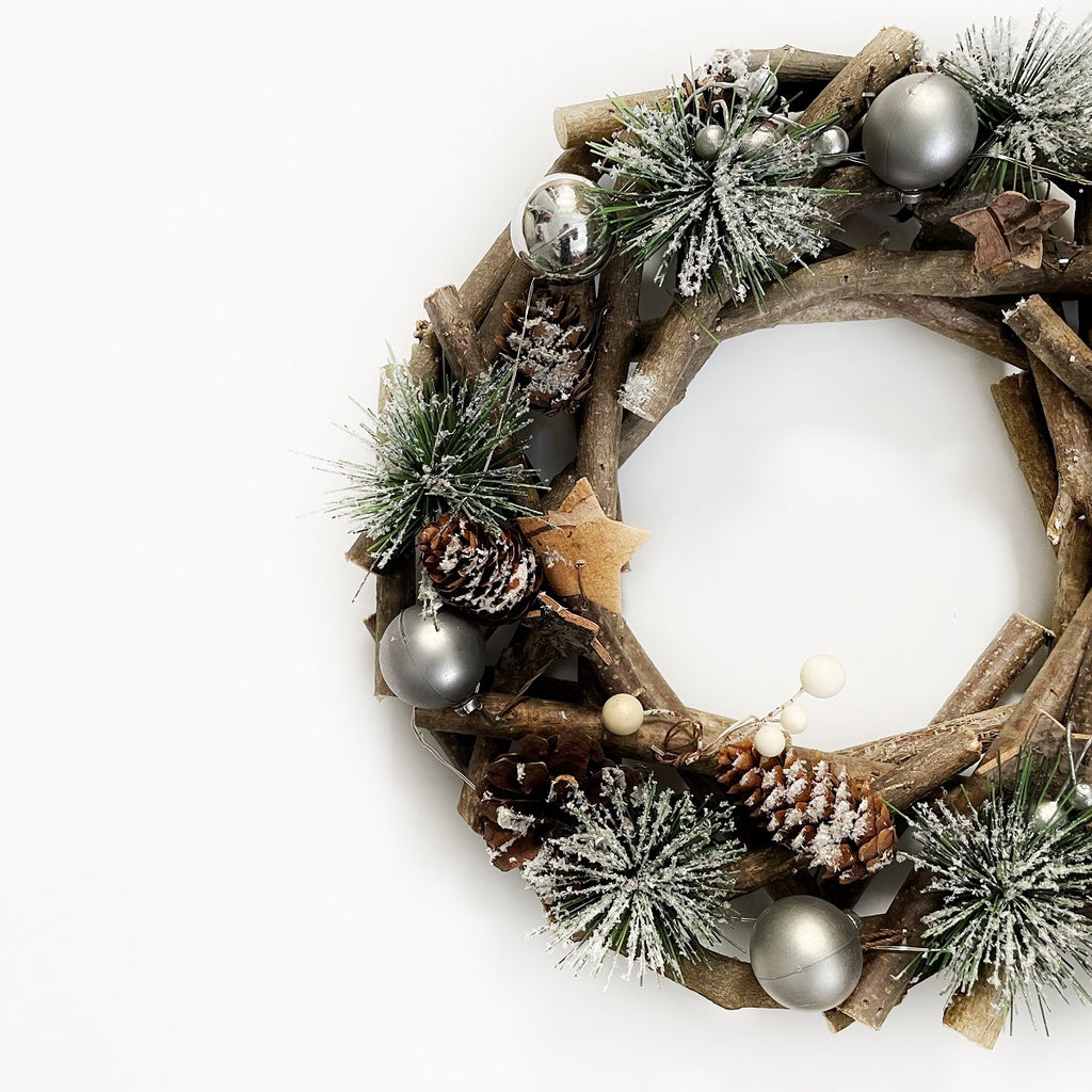Wreath – Snow Dusted Spruce Conifer – Light Up - 30cm